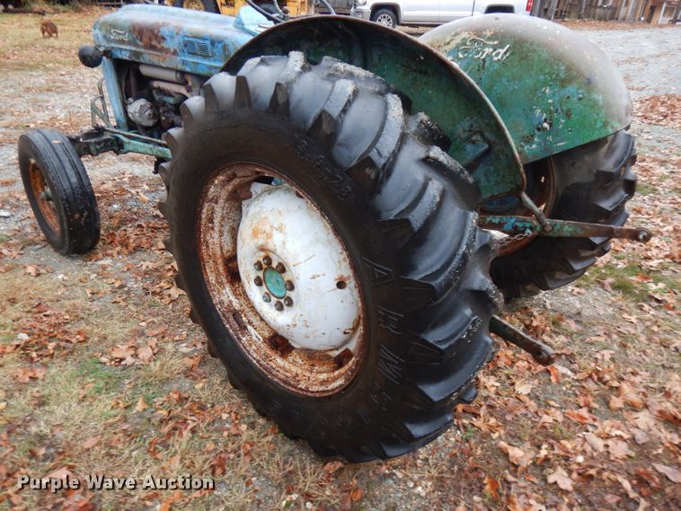 image for item FW9917 Ford 600  tractor