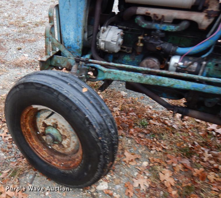 image for item FW9917 Ford 600  tractor
