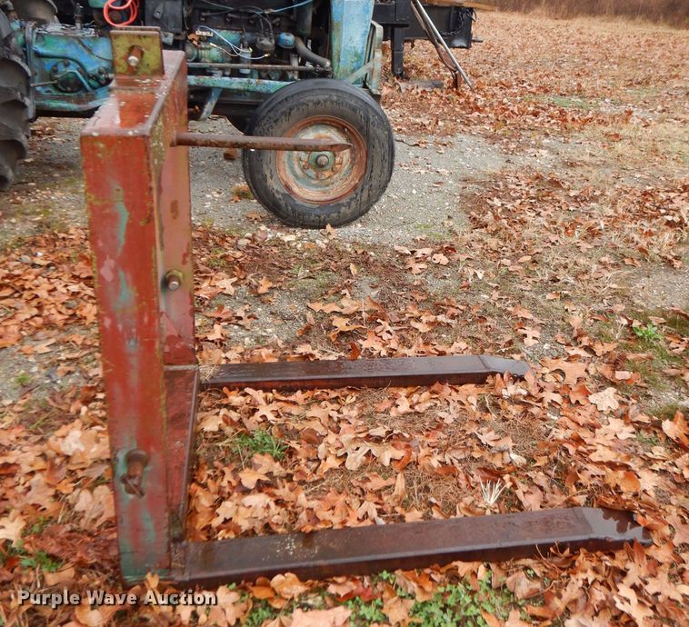 image for item FW9919 Bale spear