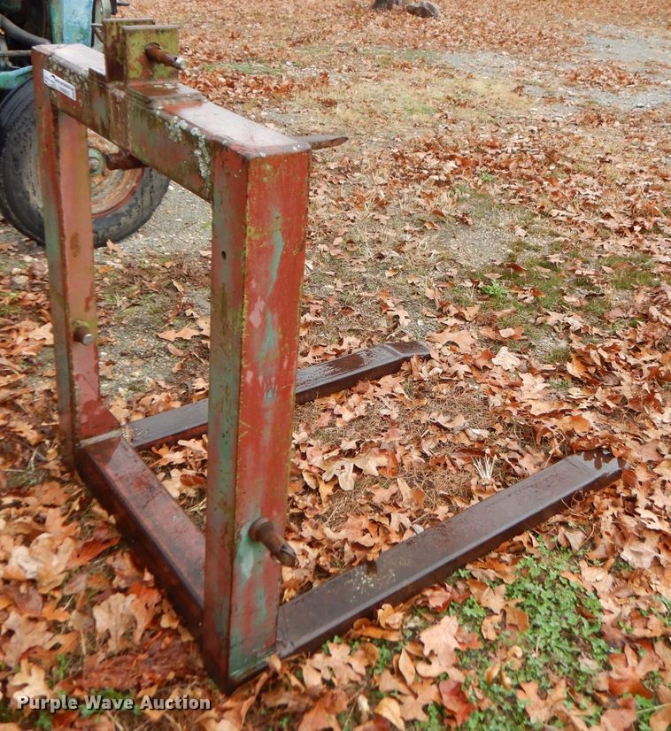 image for item FW9919 Bale spear