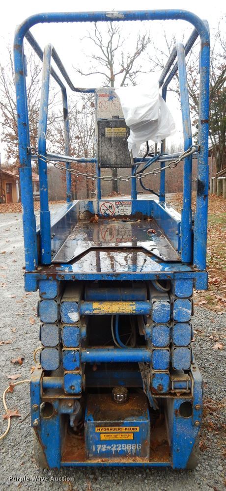 image for item FW9926 Up Right MX19  scissor lift