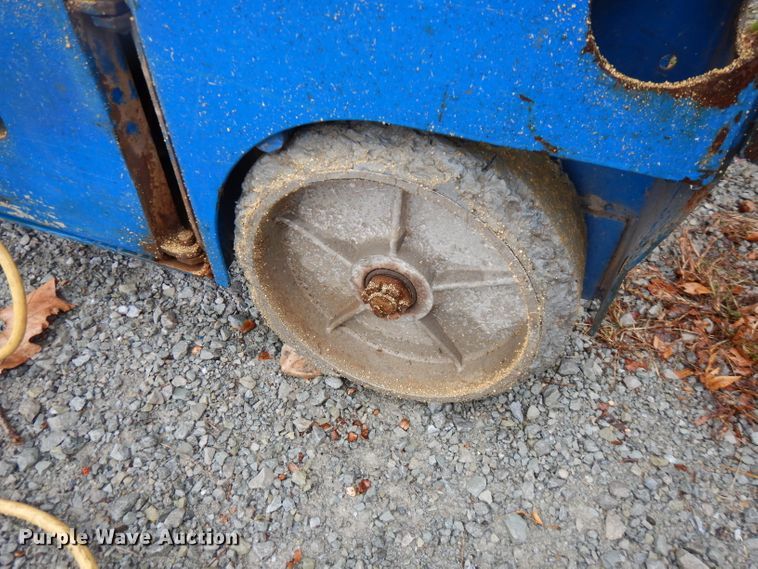 image for item FW9926 Up Right MX19  scissor lift