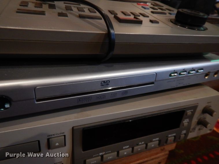 image for item FW9928 Audio/video equipment