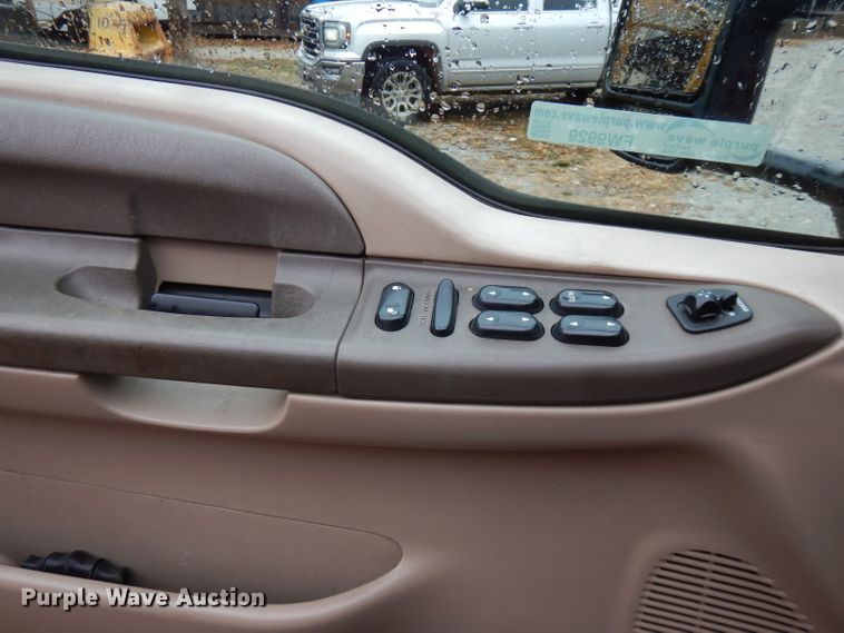 image for item FW9929 2003 Ford Excursion XLT  SUV