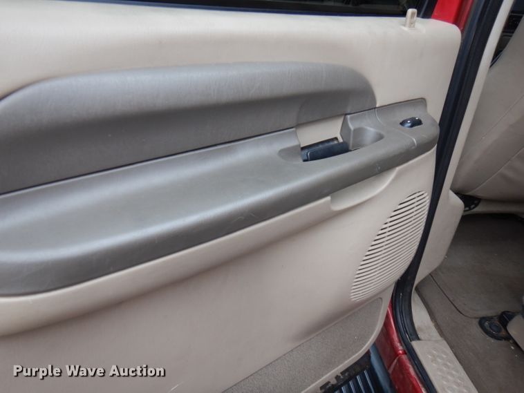 image for item FW9929 2003 Ford Excursion XLT  SUV