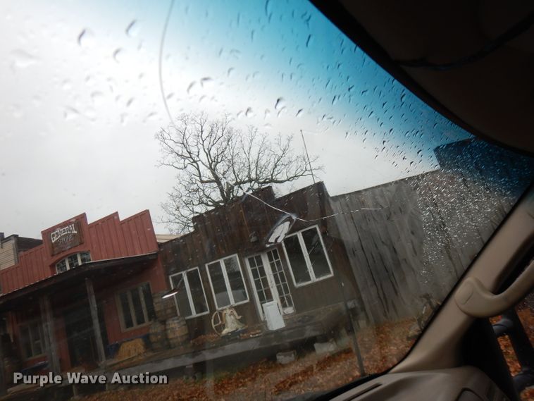 image for item FW9929 2003 Ford Excursion XLT  SUV