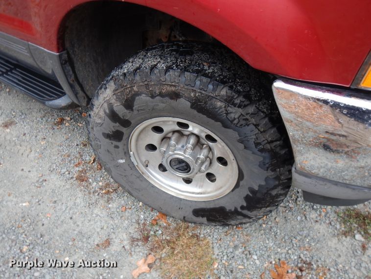 image for item FW9929 2003 Ford Excursion XLT  SUV