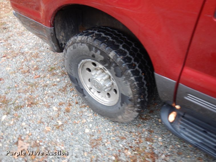 image for item FW9929 2003 Ford Excursion XLT  SUV