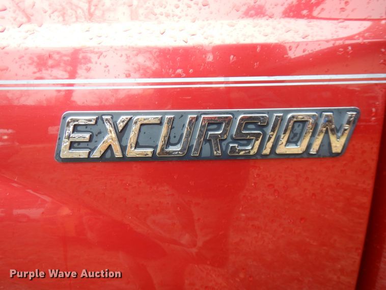 image for item FW9929 2003 Ford Excursion XLT  SUV