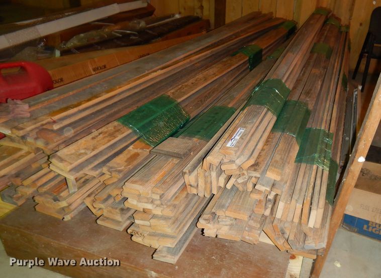 image for item FW9935 Approximately 200 pieces of wood