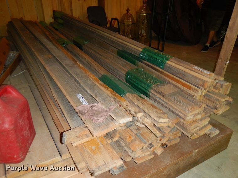 image for item FW9935 Approximately 200 pieces of wood