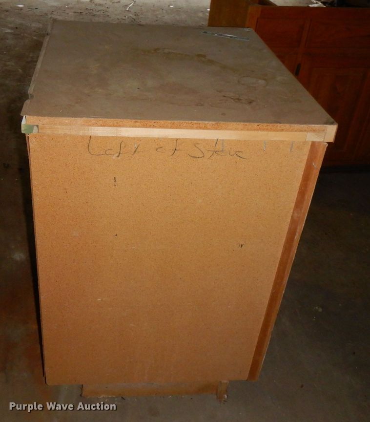 image for item FW9938 (16) cabinets