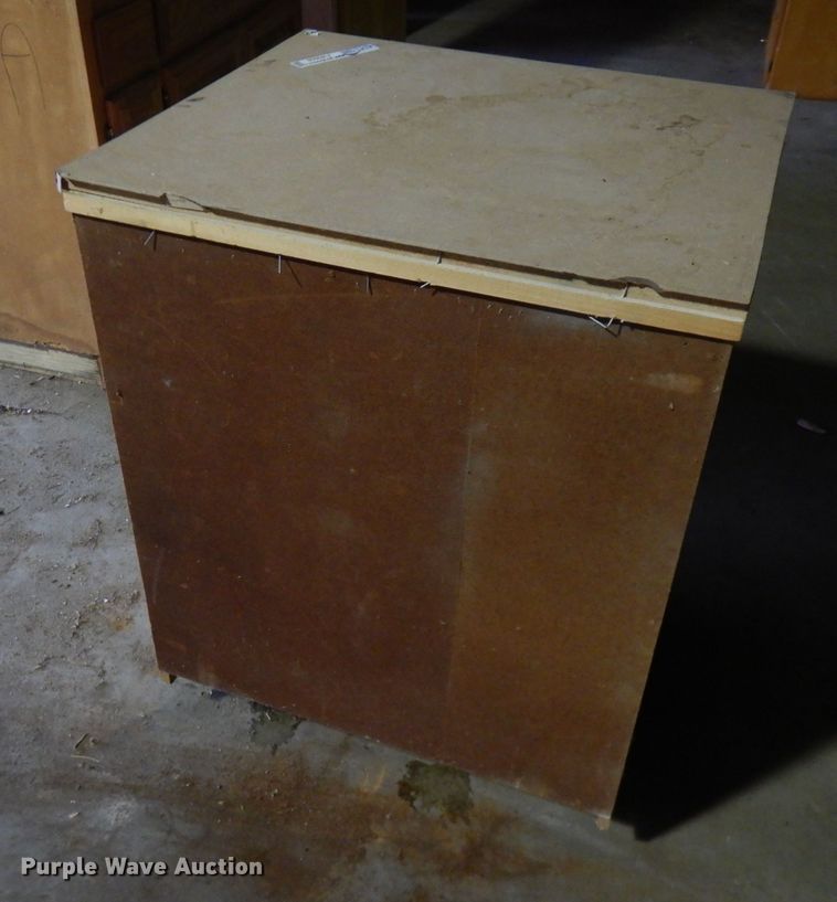 image for item FW9938 (16) cabinets