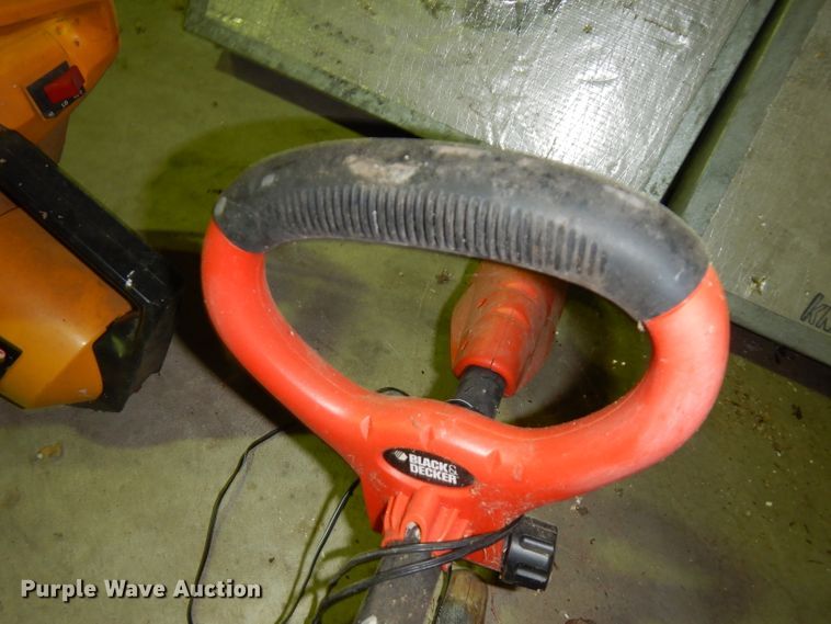 image for item FW9939 Lawn and garden equipment