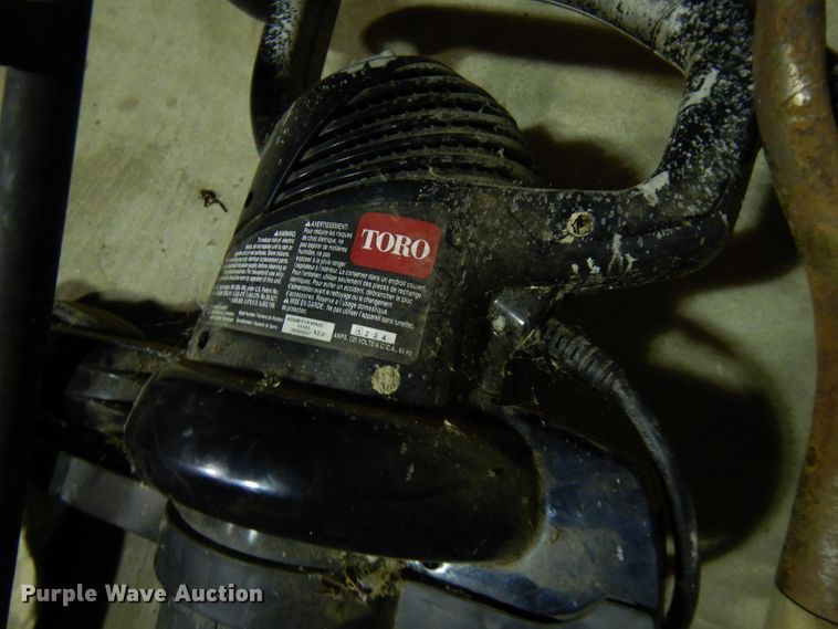 image for item FW9939 Lawn and garden equipment