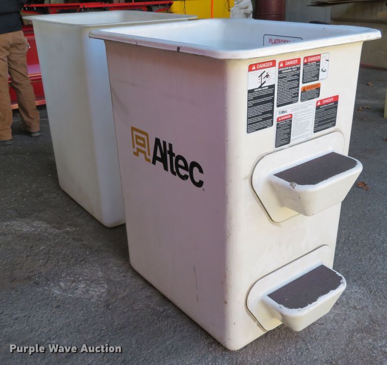 image for item GI9234 2015 Altec aerial man basket