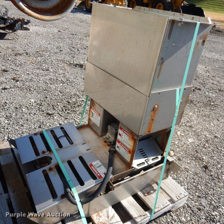 image for item GJ9639 Henke stainless steel spreader