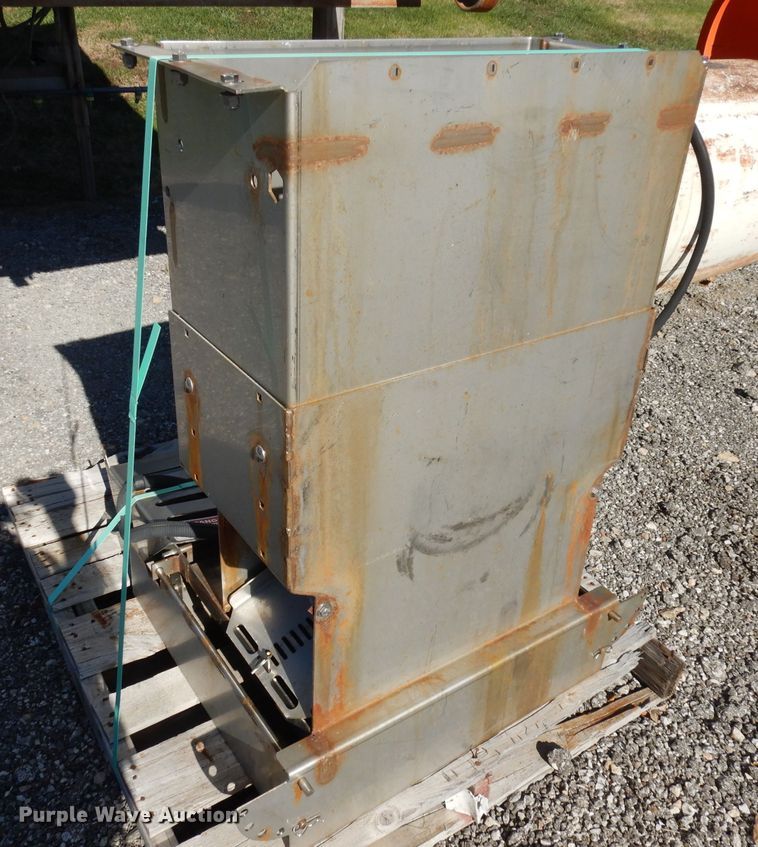 image for item GJ9639 Henke stainless steel spreader