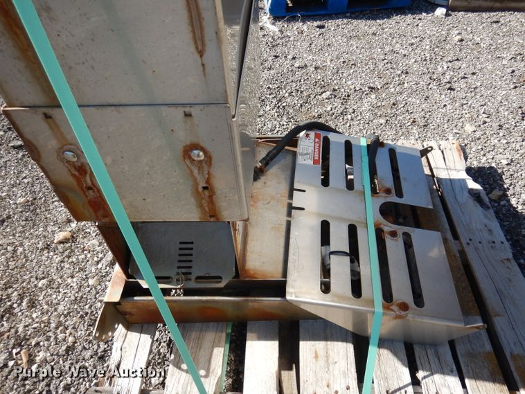 image for item GJ9639 Henke stainless steel spreader