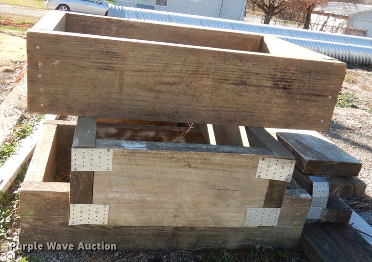 image for item GJ9654 Lawn and garden equipment