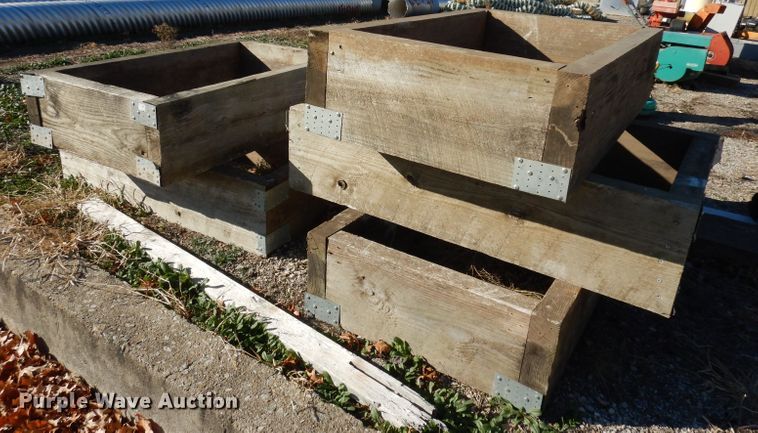 image for item GJ9654 Lawn and garden equipment