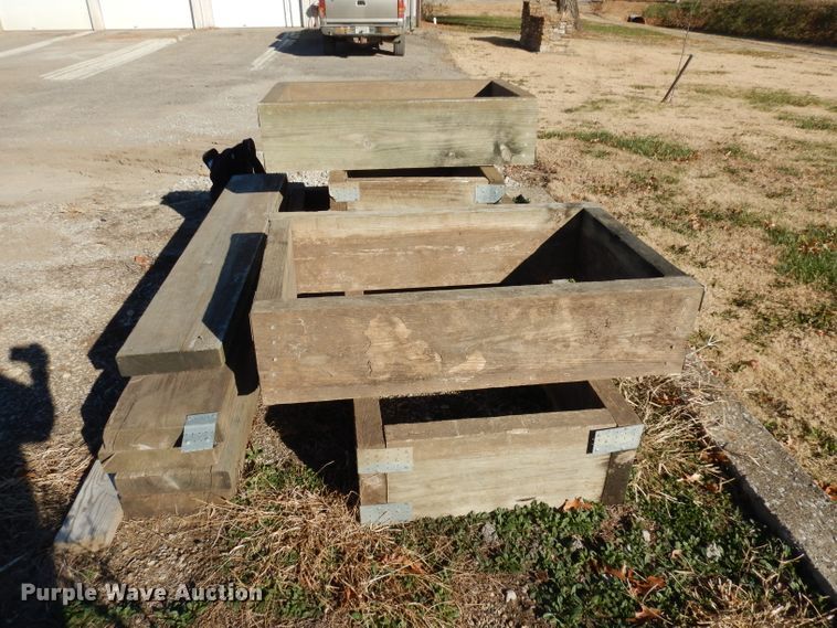 image for item GJ9654 Lawn and garden equipment