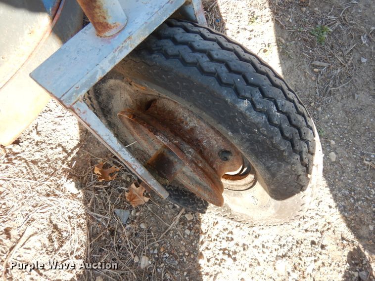 image for item GJ9660 Lawn and garden equipment