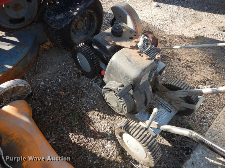 image for item GJ9660 Lawn and garden equipment