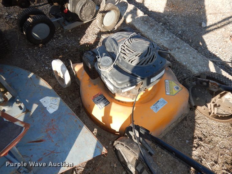 image for item GJ9660 Lawn and garden equipment