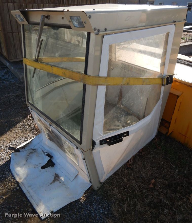 image for item GJ9664 Grasshopper mower cab