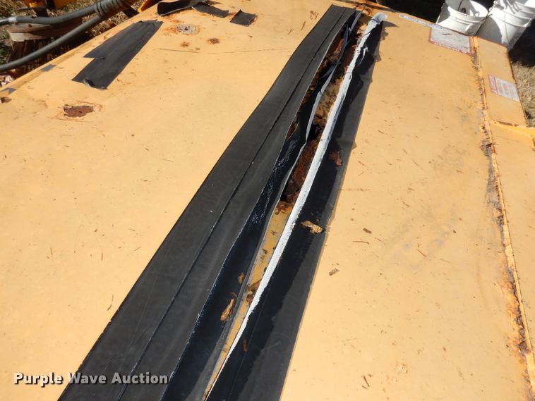 image for item GJ9665 MB 76"W skid steer broom