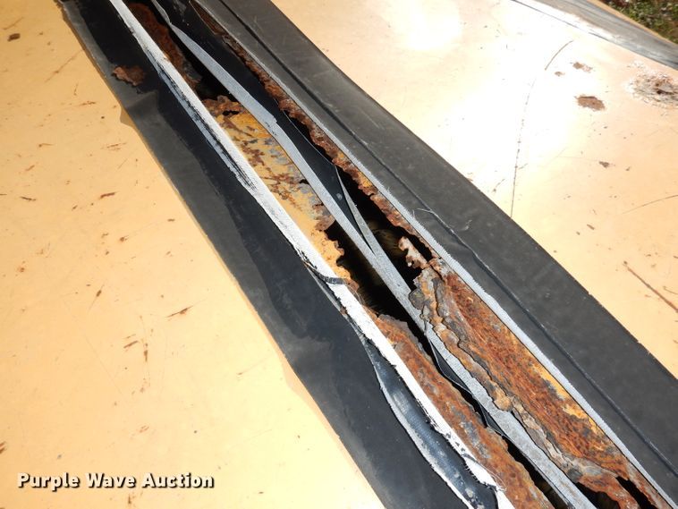 image for item GJ9665 MB 76"W skid steer broom