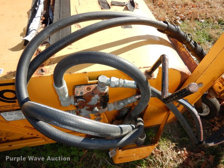 image for item GJ9665 MB 76"W skid steer broom