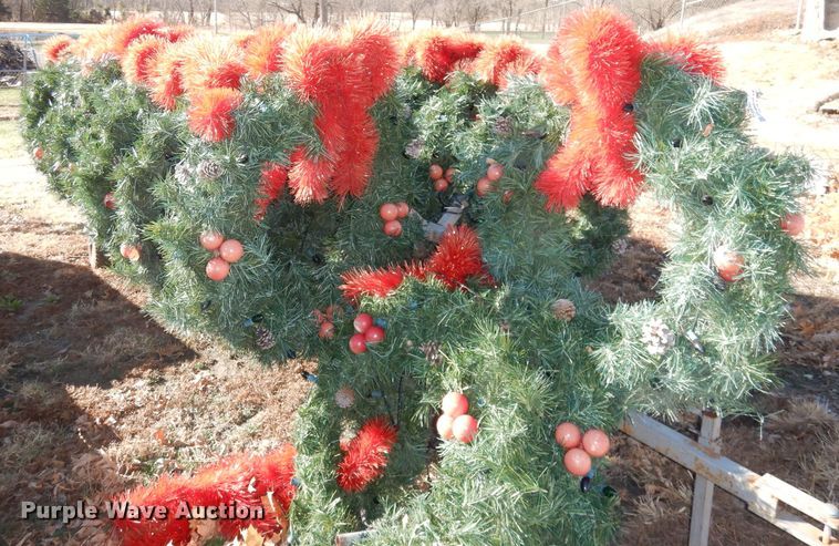 image for item GJ9668 Approximately 25 Christmas light pole decorations