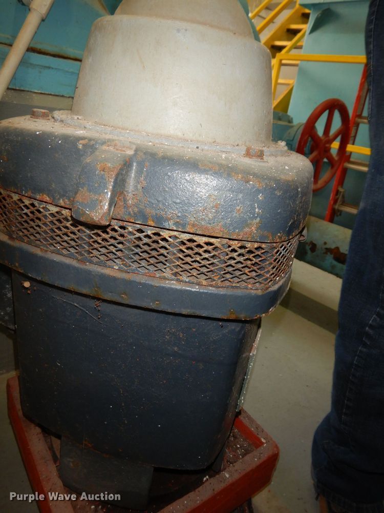 image for item GJ9673 Vertical motor high thrust water pump