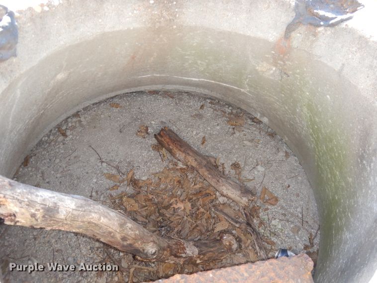 image for item GJ9675 Concrete manholes