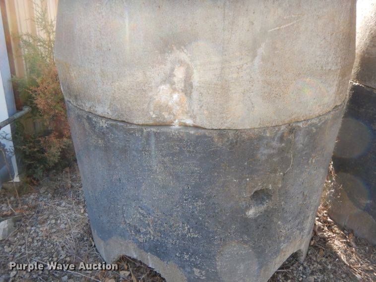 image for item GJ9675 Concrete manholes