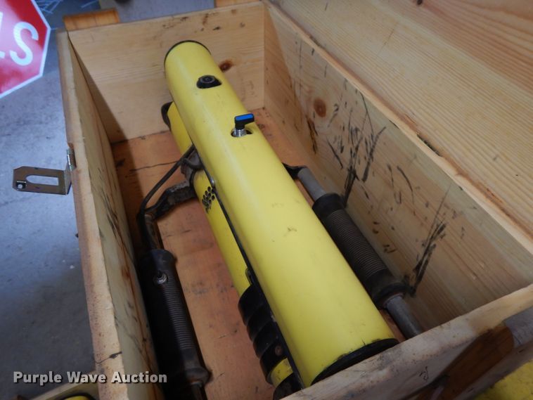 image for item GQ9877 (2) Tippmann post drivers