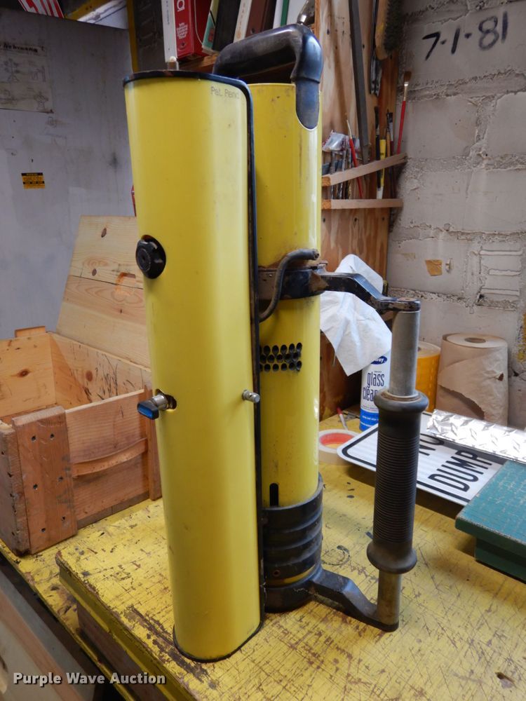 image for item GQ9877 (2) Tippmann post drivers