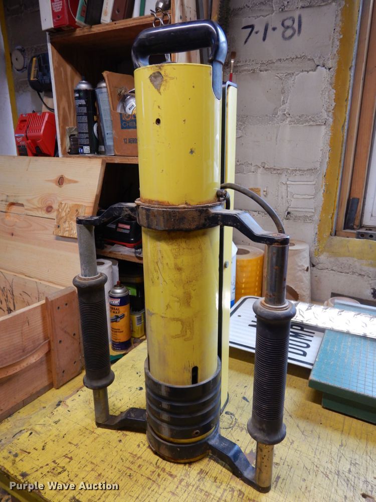 image for item GQ9877 (2) Tippmann post drivers