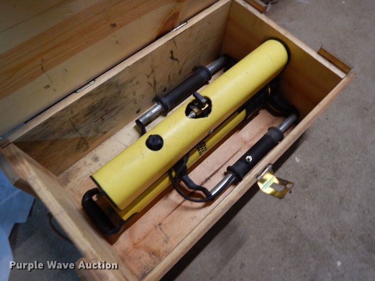 image for item GQ9877 (2) Tippmann post drivers