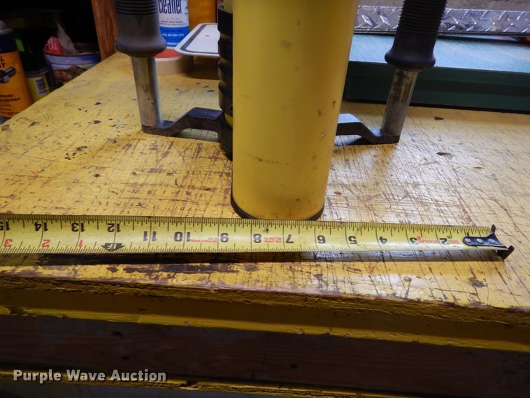 image for item GQ9877 (2) Tippmann post drivers