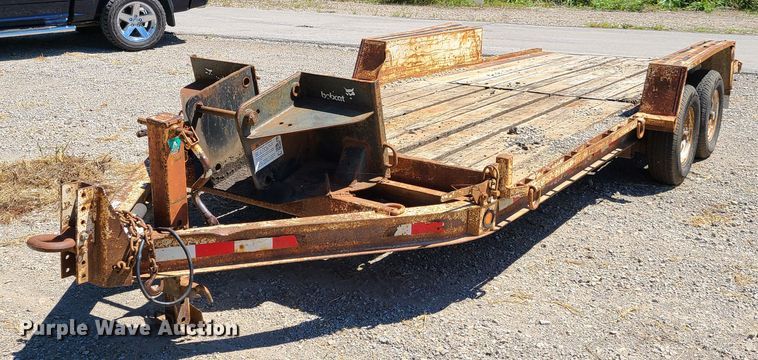 image for item GY9477 2000 Towmaster utility trailer