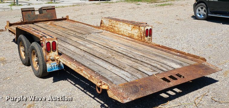 image for item GY9477 2000 Towmaster utility trailer