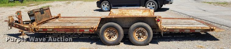 image for item GY9477 2000 Towmaster utility trailer