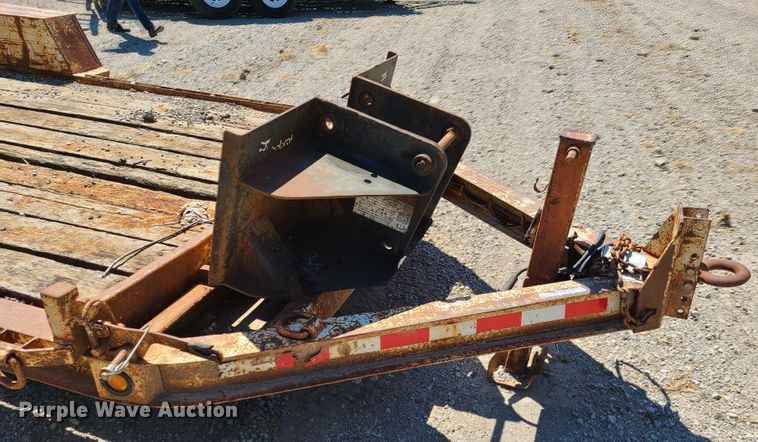 image for item GY9477 2000 Towmaster utility trailer