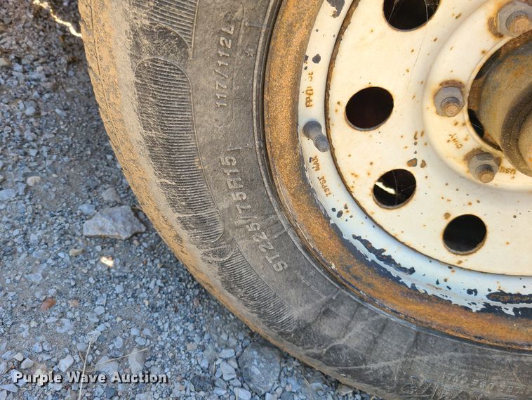 image for item GY9477 2000 Towmaster utility trailer