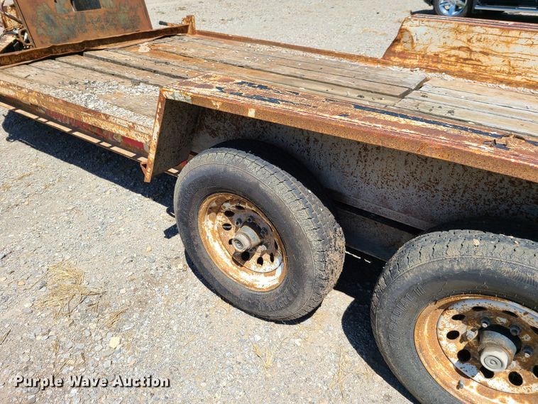 image for item GY9477 2000 Towmaster utility trailer