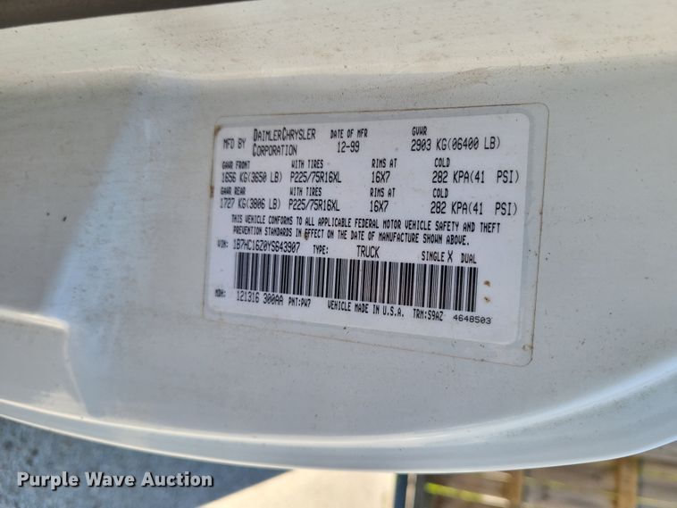 image for item GY9487 2000 Dodge Ram 1500  pickup truck