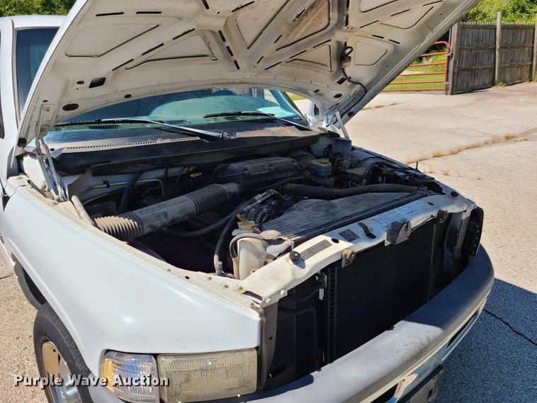 image for item GY9487 2000 Dodge Ram 1500  pickup truck